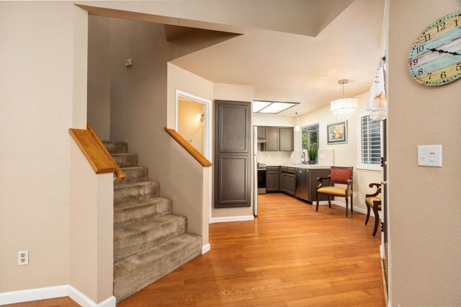 757 E Robin Ln, Fresno, CA 93730