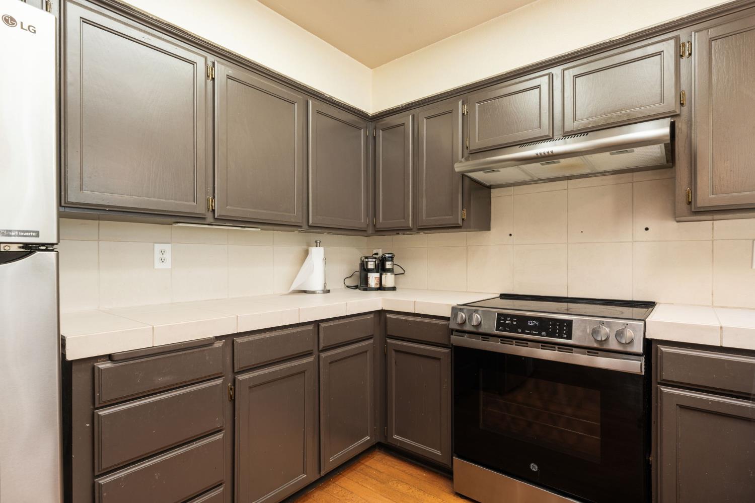 757 E Robin Ln, Fresno, CA 93730