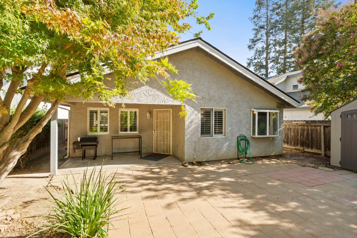 757 E Robin Ln, Fresno, CA 93730