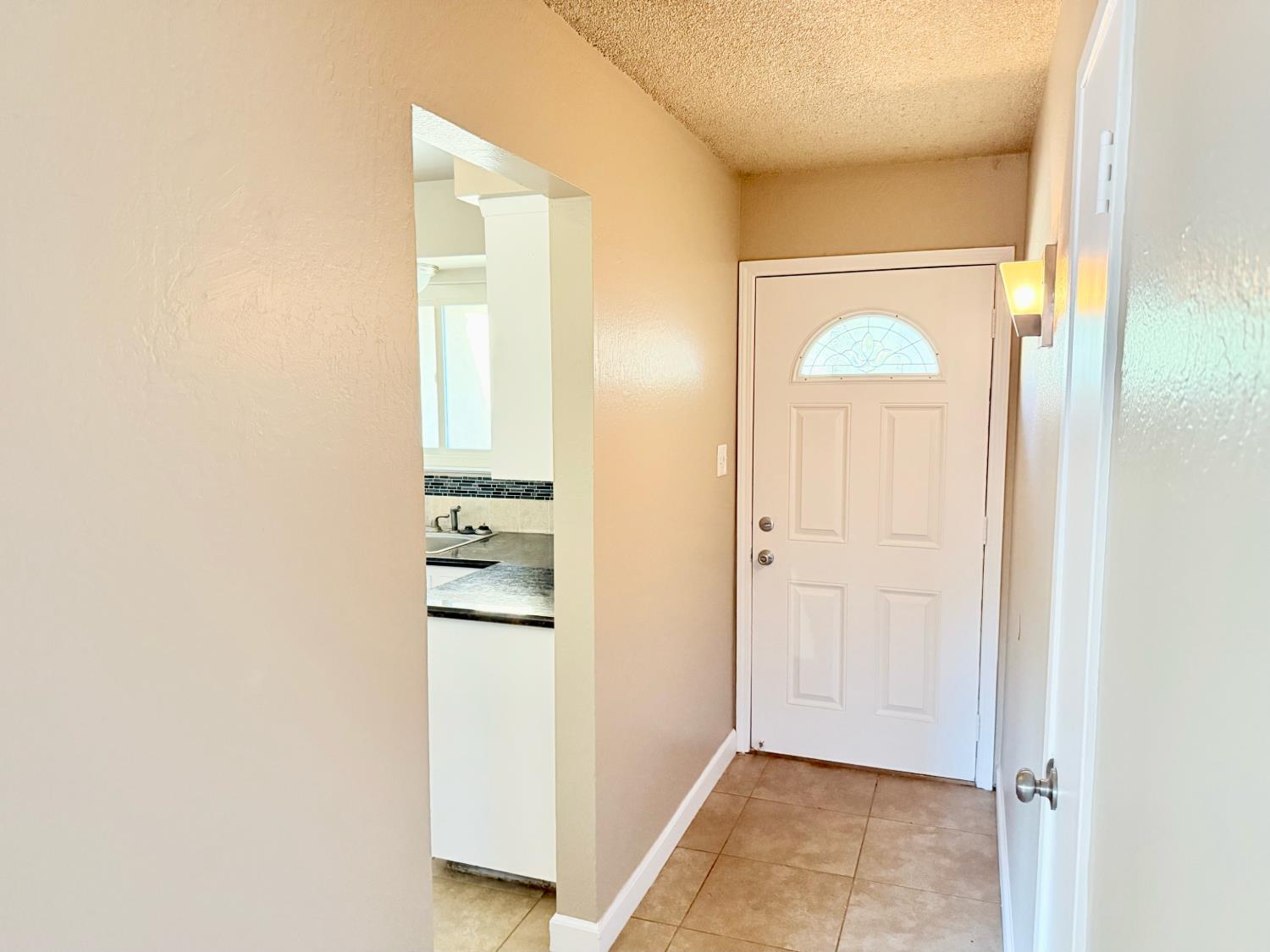 1850 W Donner Ave, Fresno, CA 93705