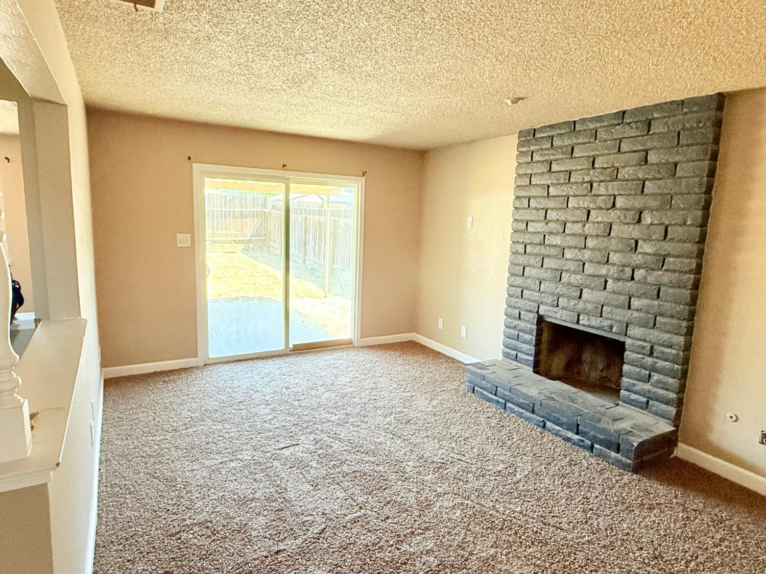 1850 W Donner Ave, Fresno, CA 93705