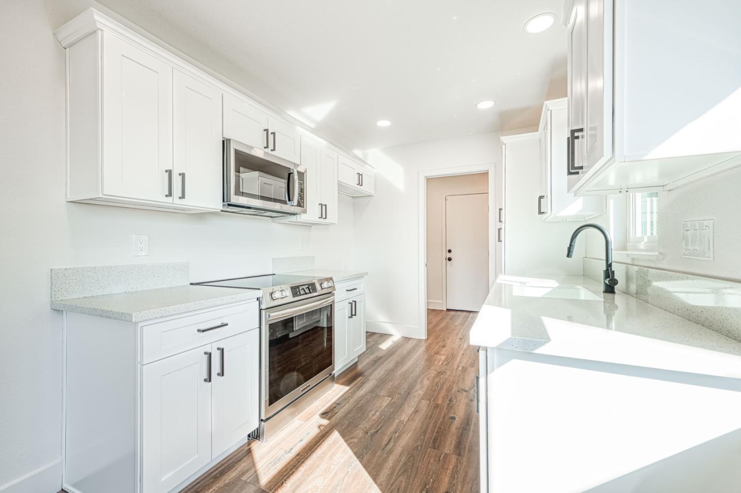 1304 W Andrews Ave, Fresno, CA 93705