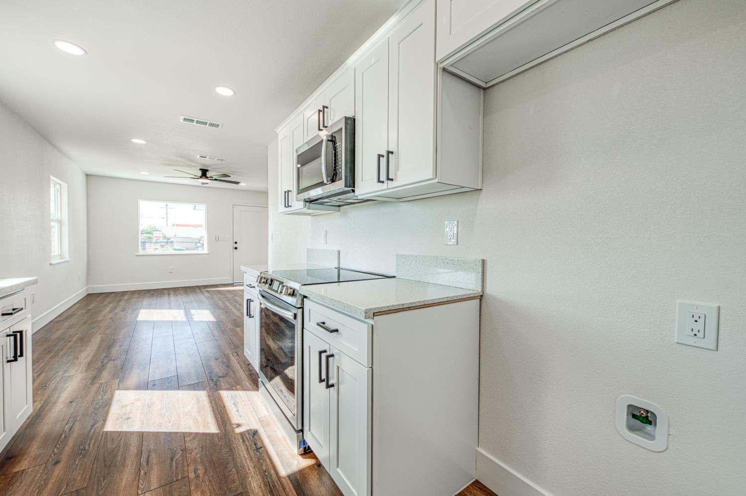 1304 W Andrews Ave, Fresno, CA 93705