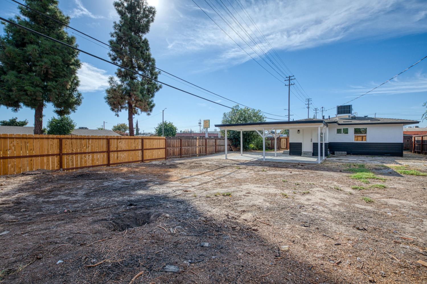 1304 W Andrews Ave, Fresno, CA 93705