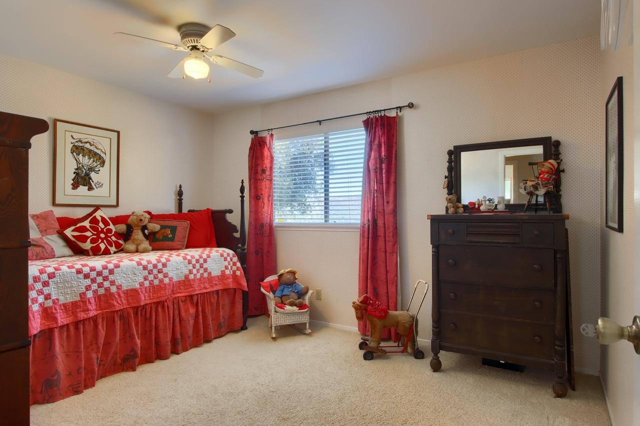 39406 John West Rd, Oakhurst, CA 93644