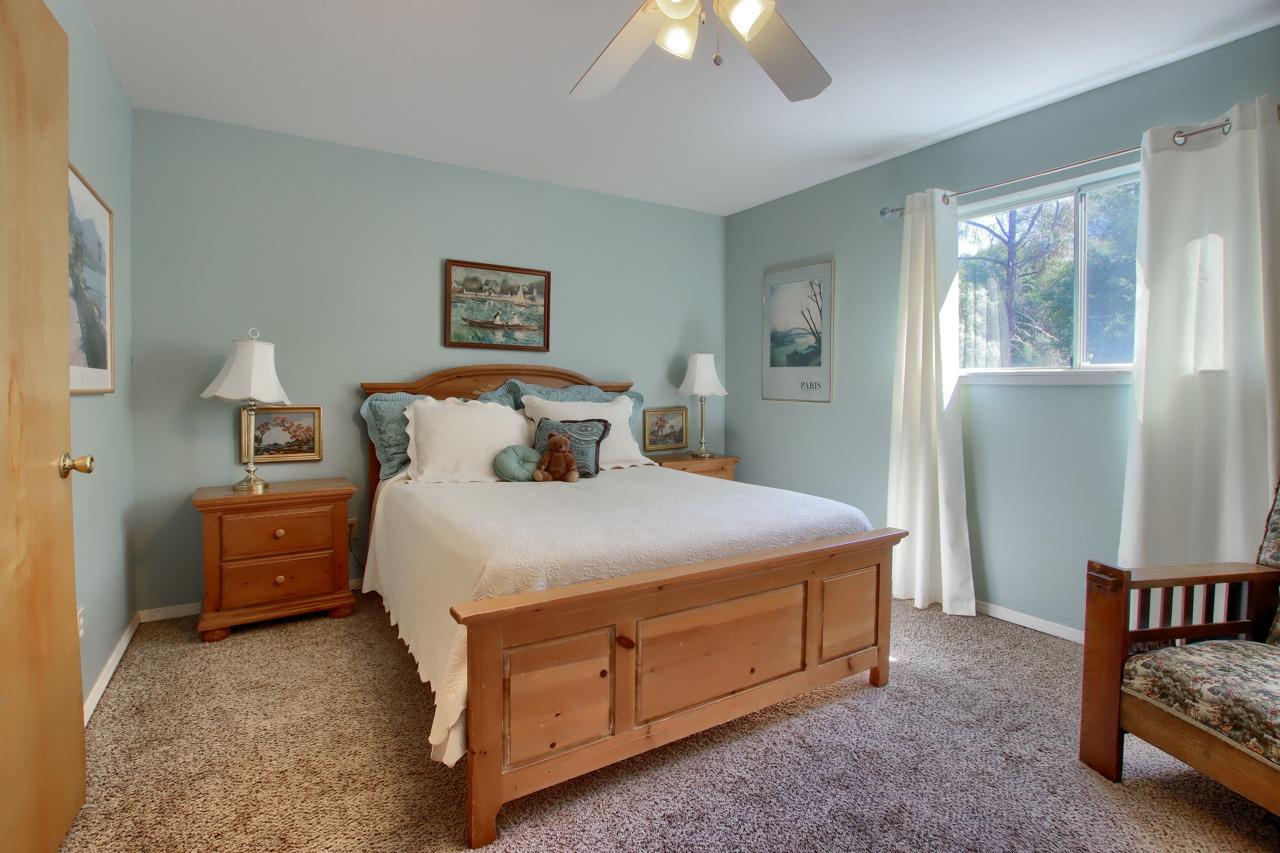 39406 John West Rd, Oakhurst, CA 93644