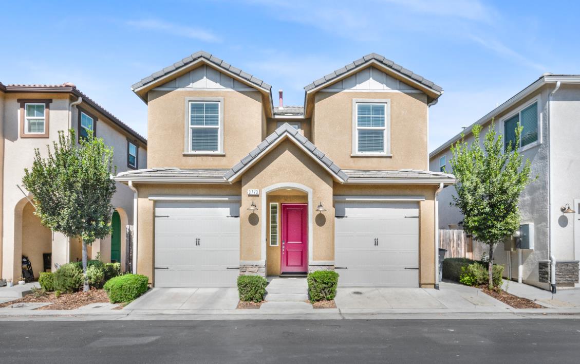 3773 Friendship Ln, Clovis, CA 93619