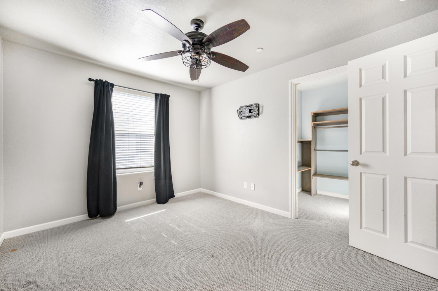 3773 Friendship Ln, Clovis, CA 93619