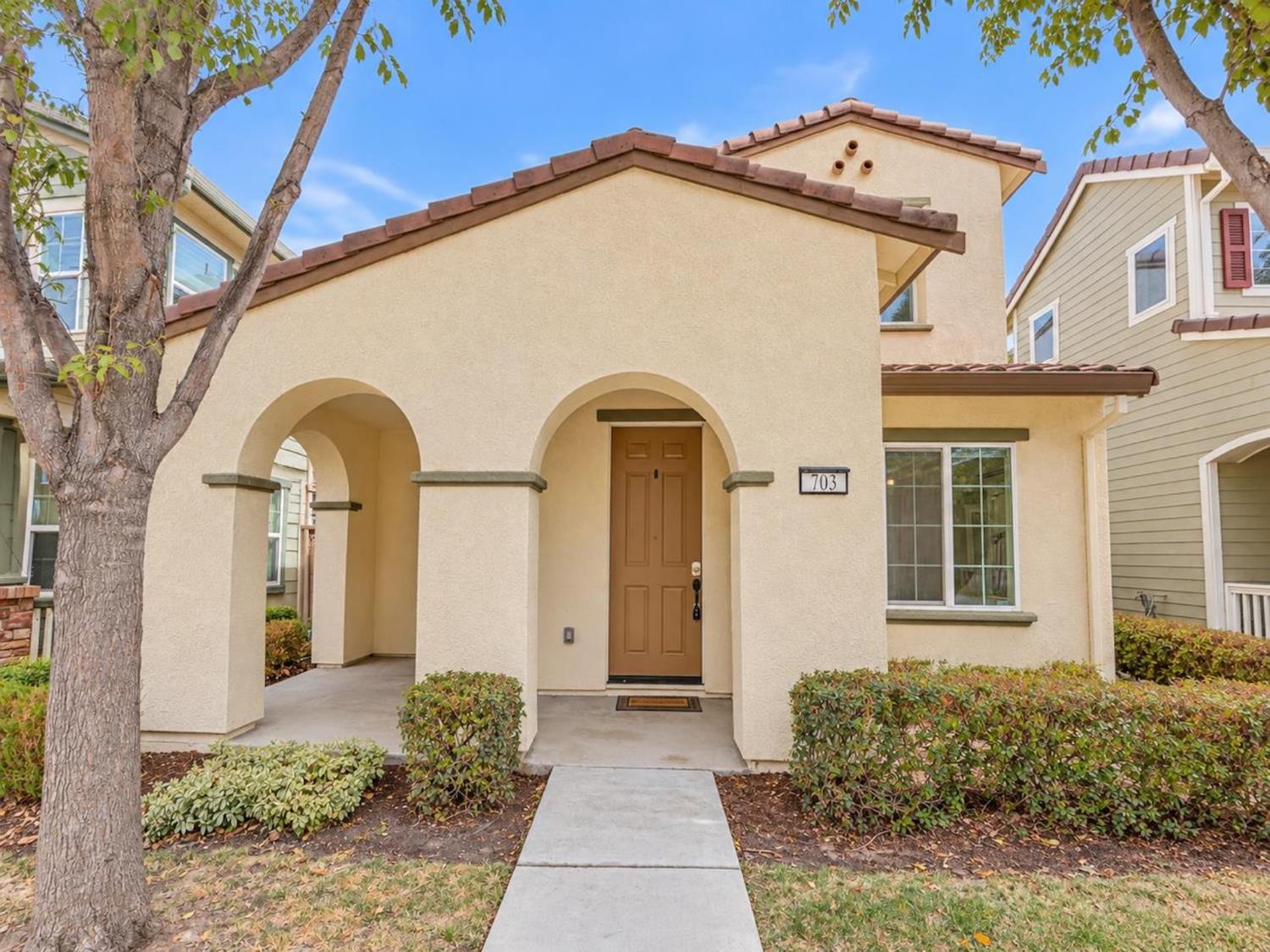 703 N Claret Ln, Mountain House, CA 95391