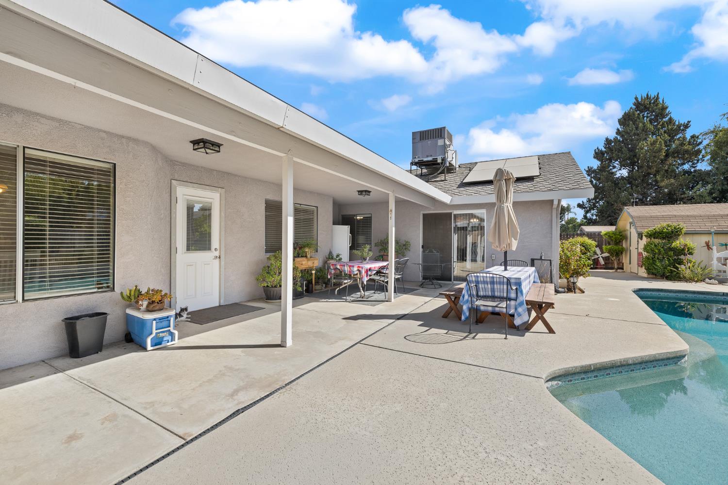 2395 Stephanie Ln, Selma, CA 93662