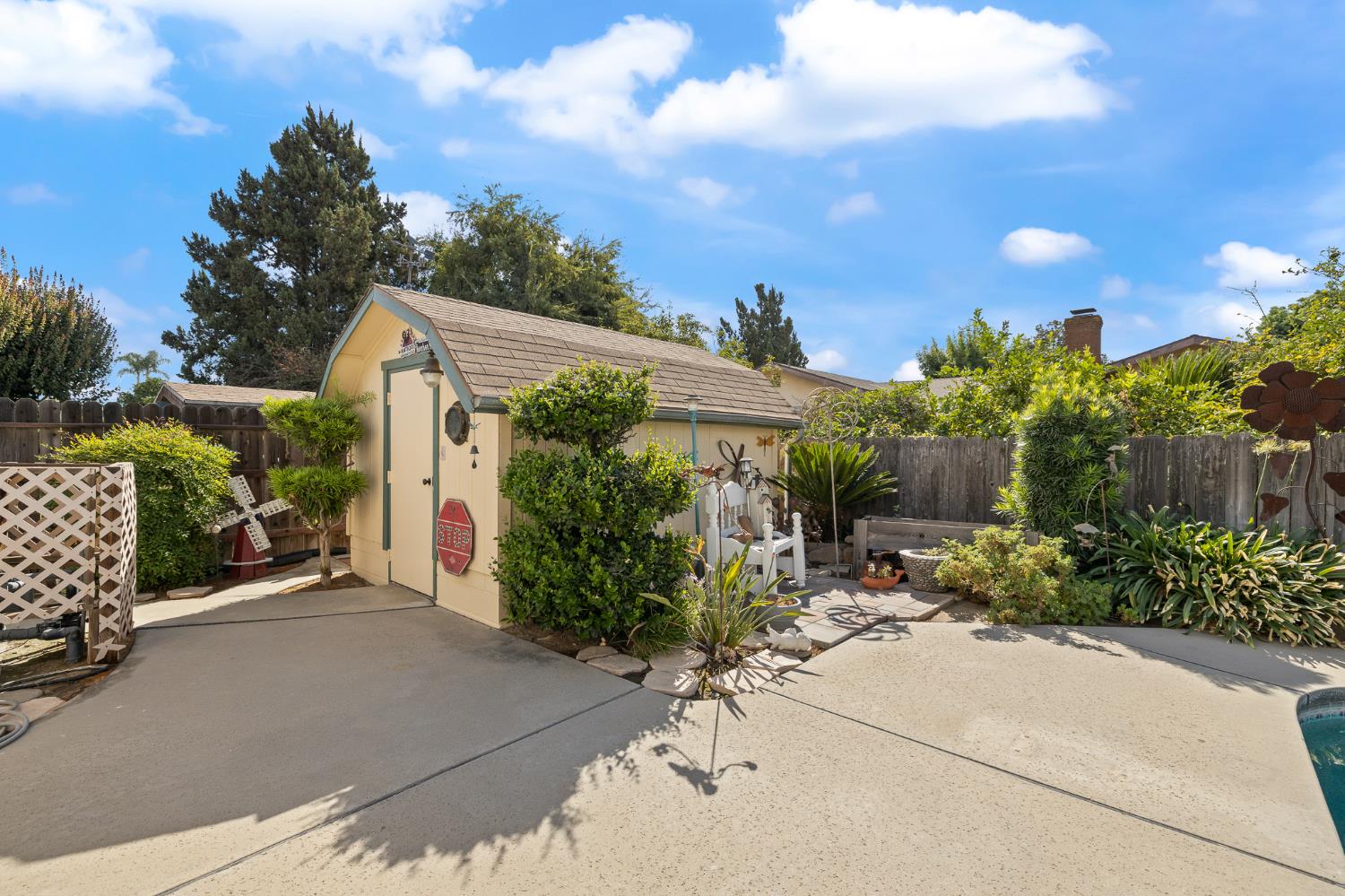 2395 Stephanie Ln, Selma, CA 93662