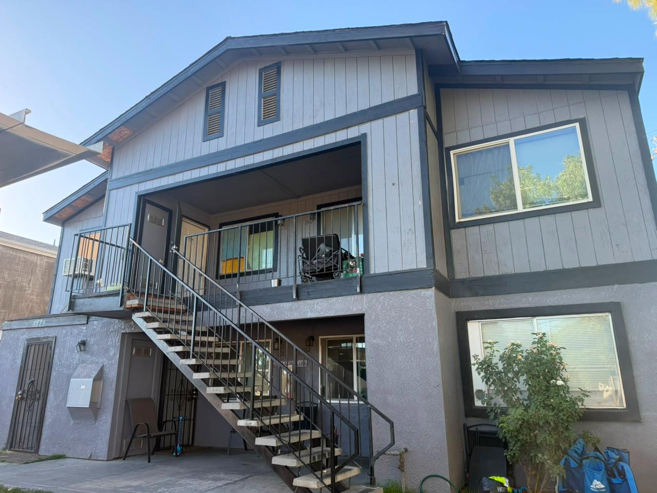 2721 E Hammond Ave, Fresno, CA 93703