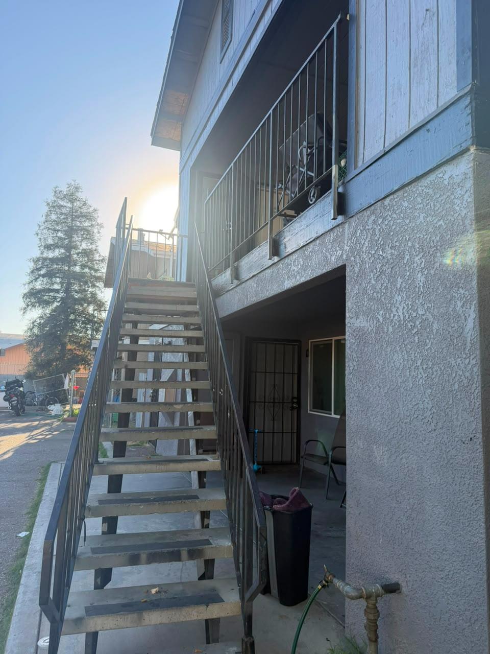 2721 E Hammond Ave, Fresno, CA 93703