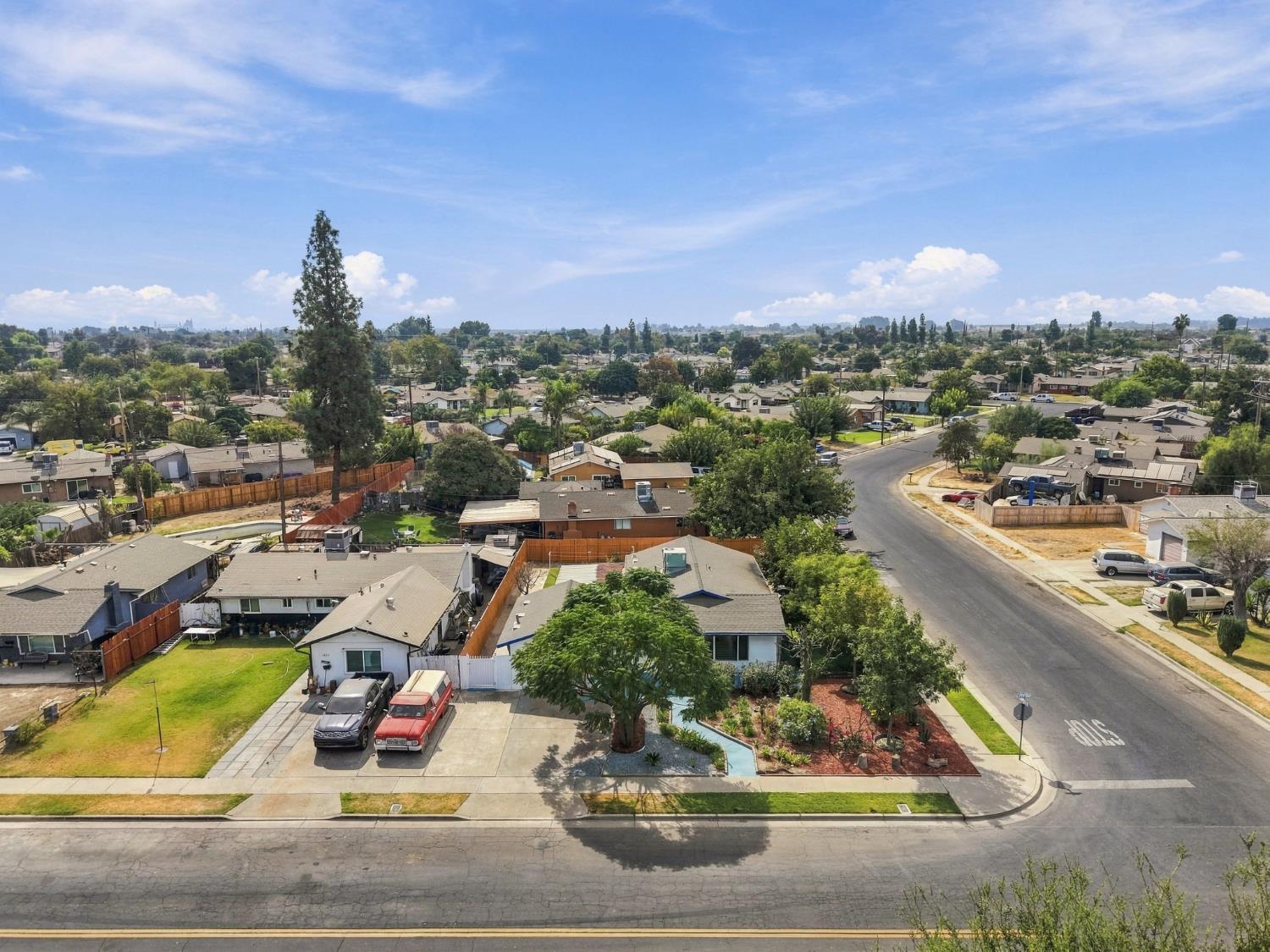 1435 Davis St, Hanford, CA 93230