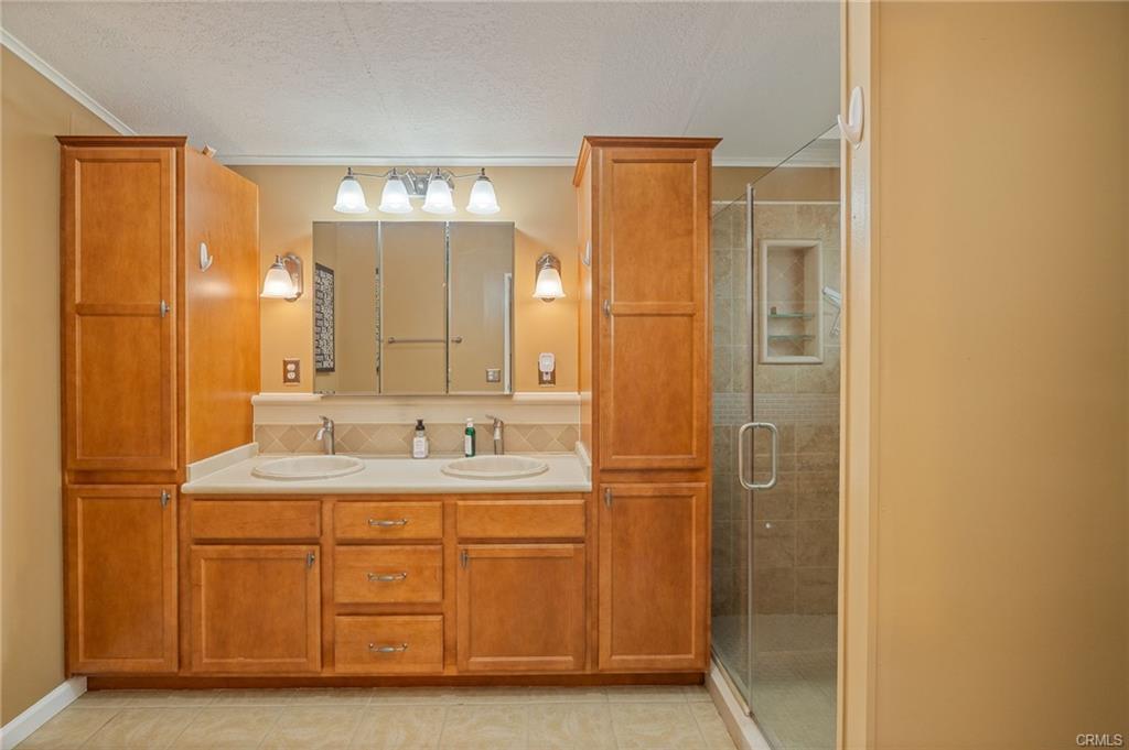39737 Road 274 #40, Bass Lake, CA 93604