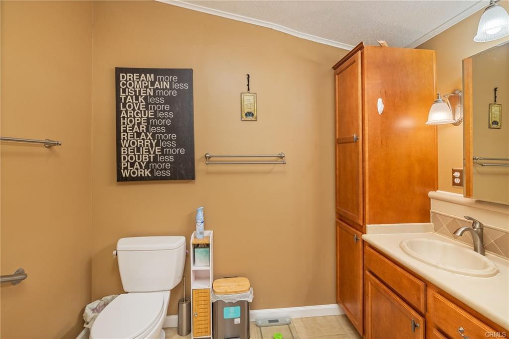 39737 Road 274 #40, Bass Lake, CA 93604
