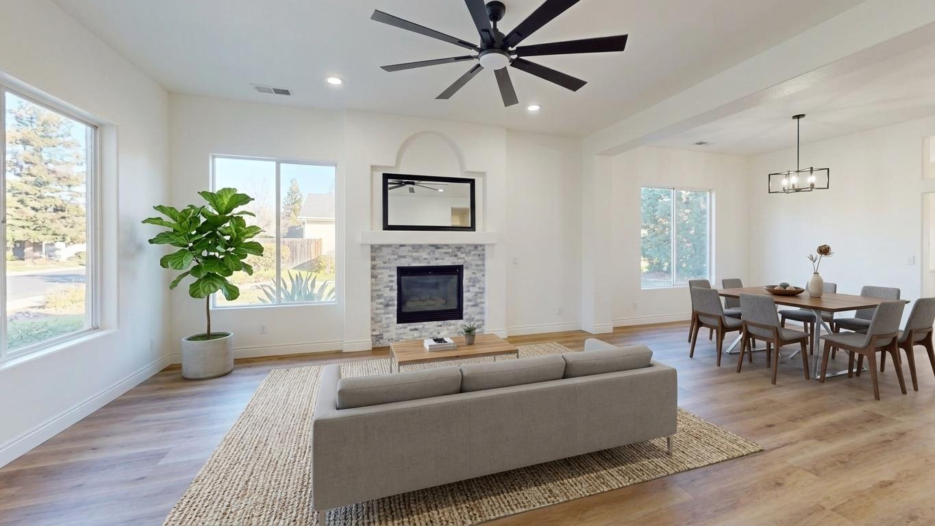 2293 Dawson Cove Ln S, Clovis, CA 93611