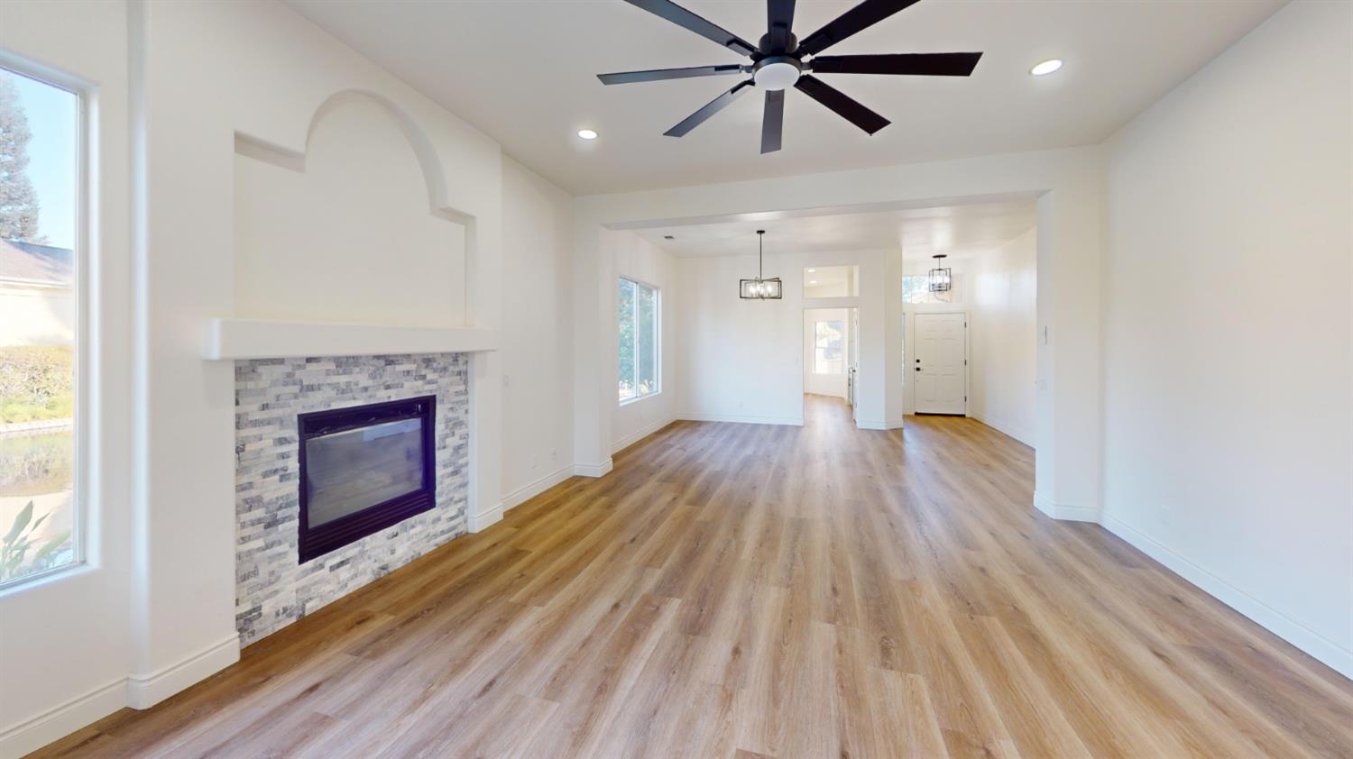 2293 Dawson Cove Ln S, Clovis, CA 93611