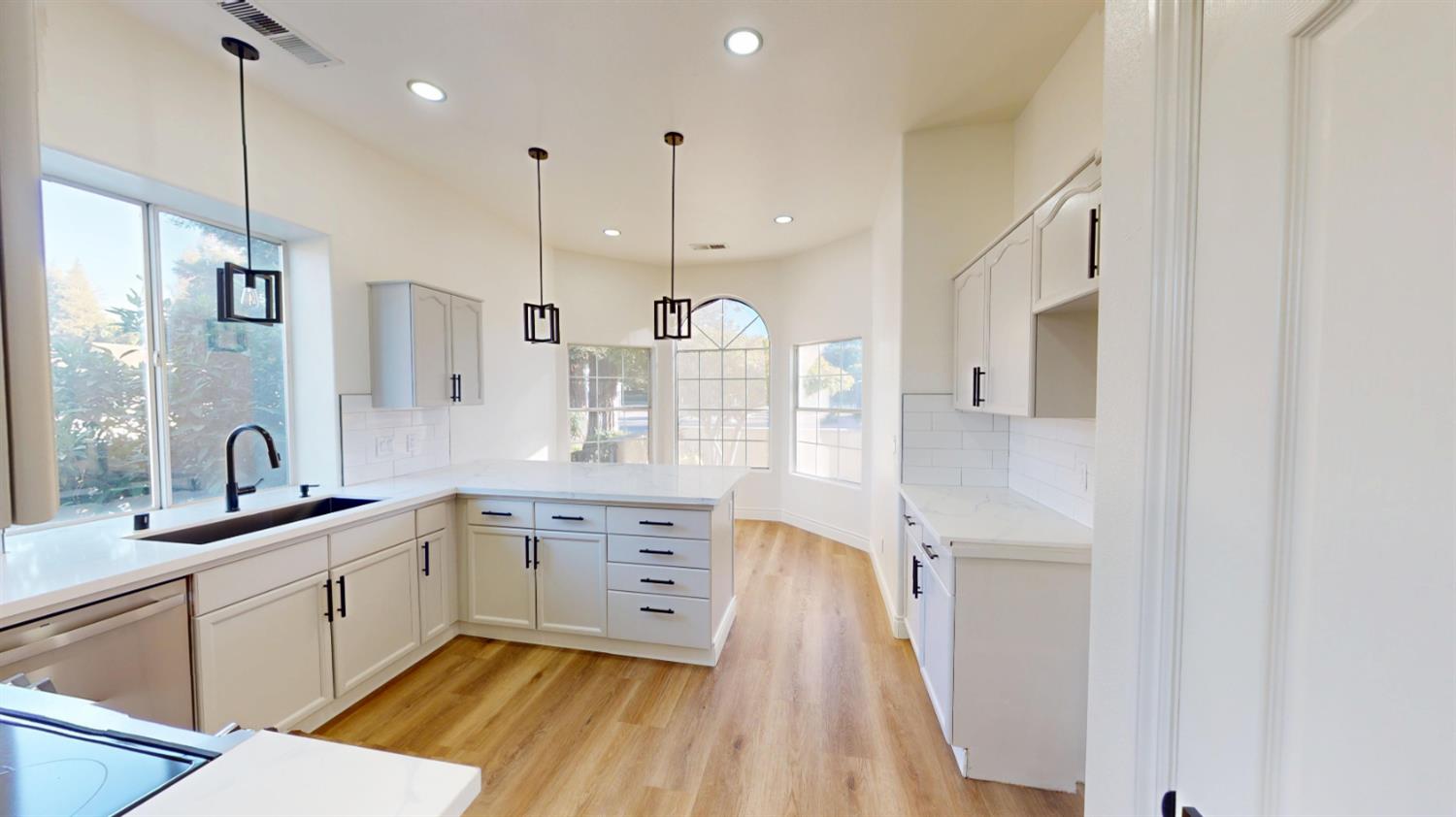 2293 Dawson Cove Ln S, Clovis, CA 93611