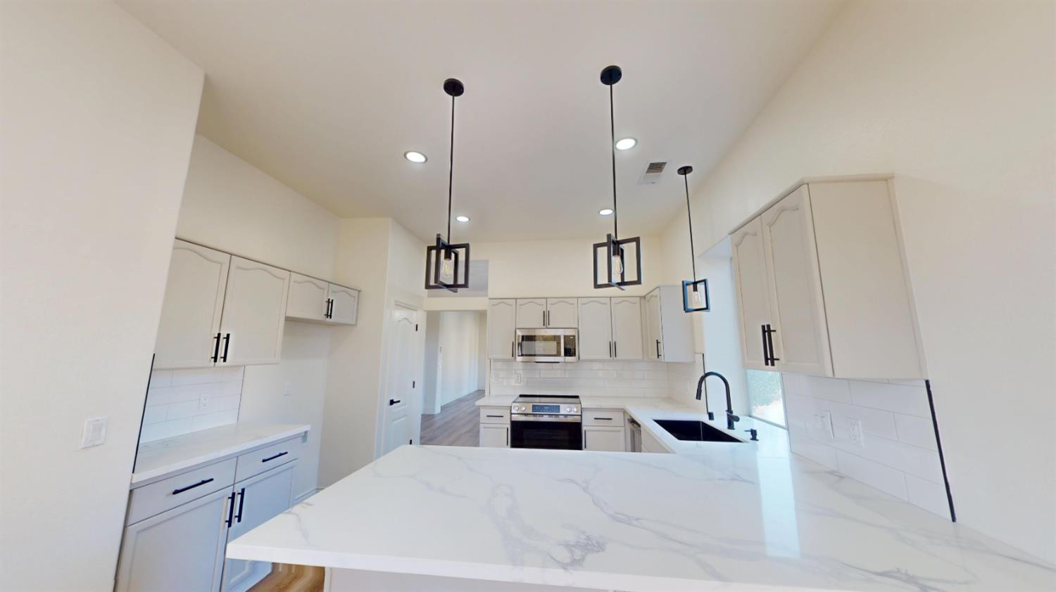 2293 Dawson Cove Ln S, Clovis, CA 93611