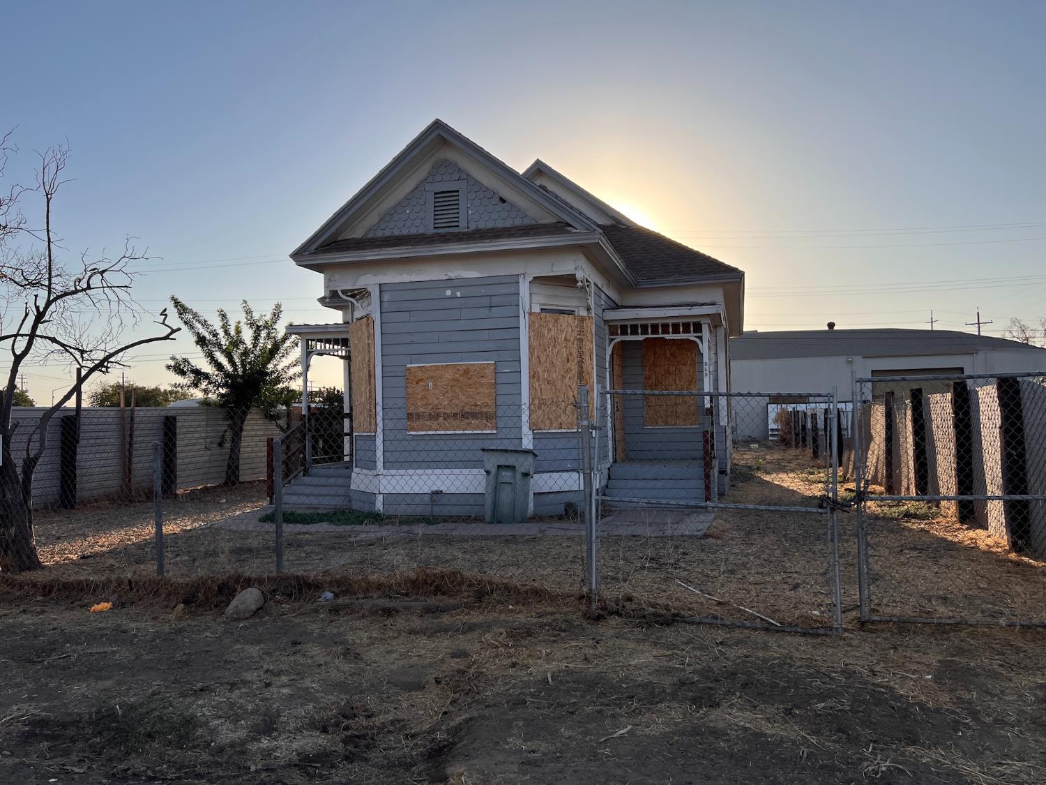 2358 S anna, Fresno, CA 93706
