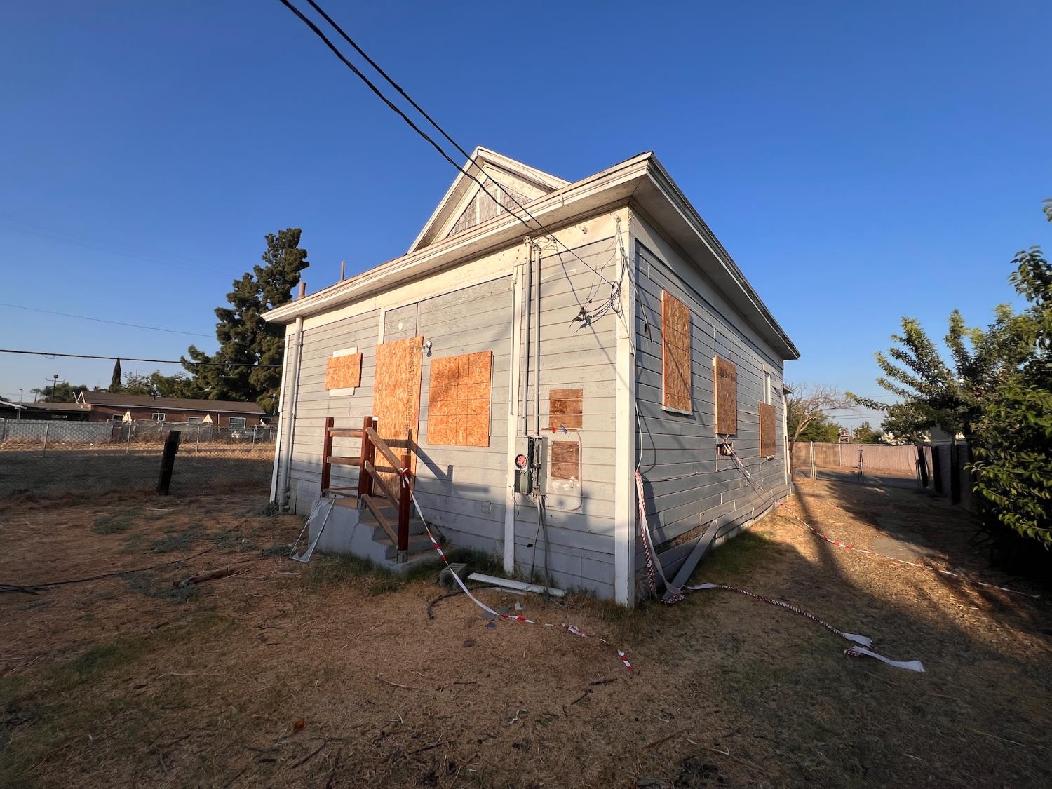 2358 S anna, Fresno, CA 93706