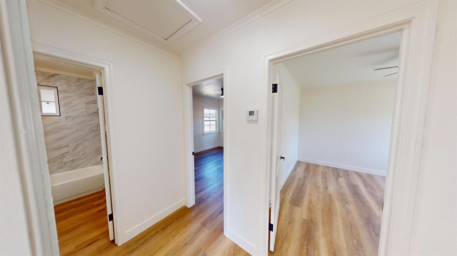 2033 Mayfair Dr E, Fresno, CA 93703