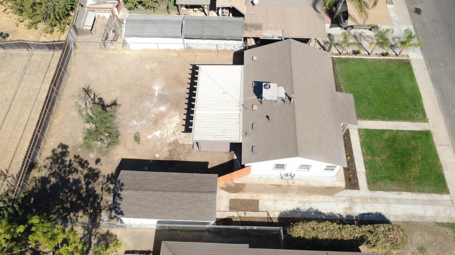 2033 Mayfair Dr E, Fresno, CA 93703