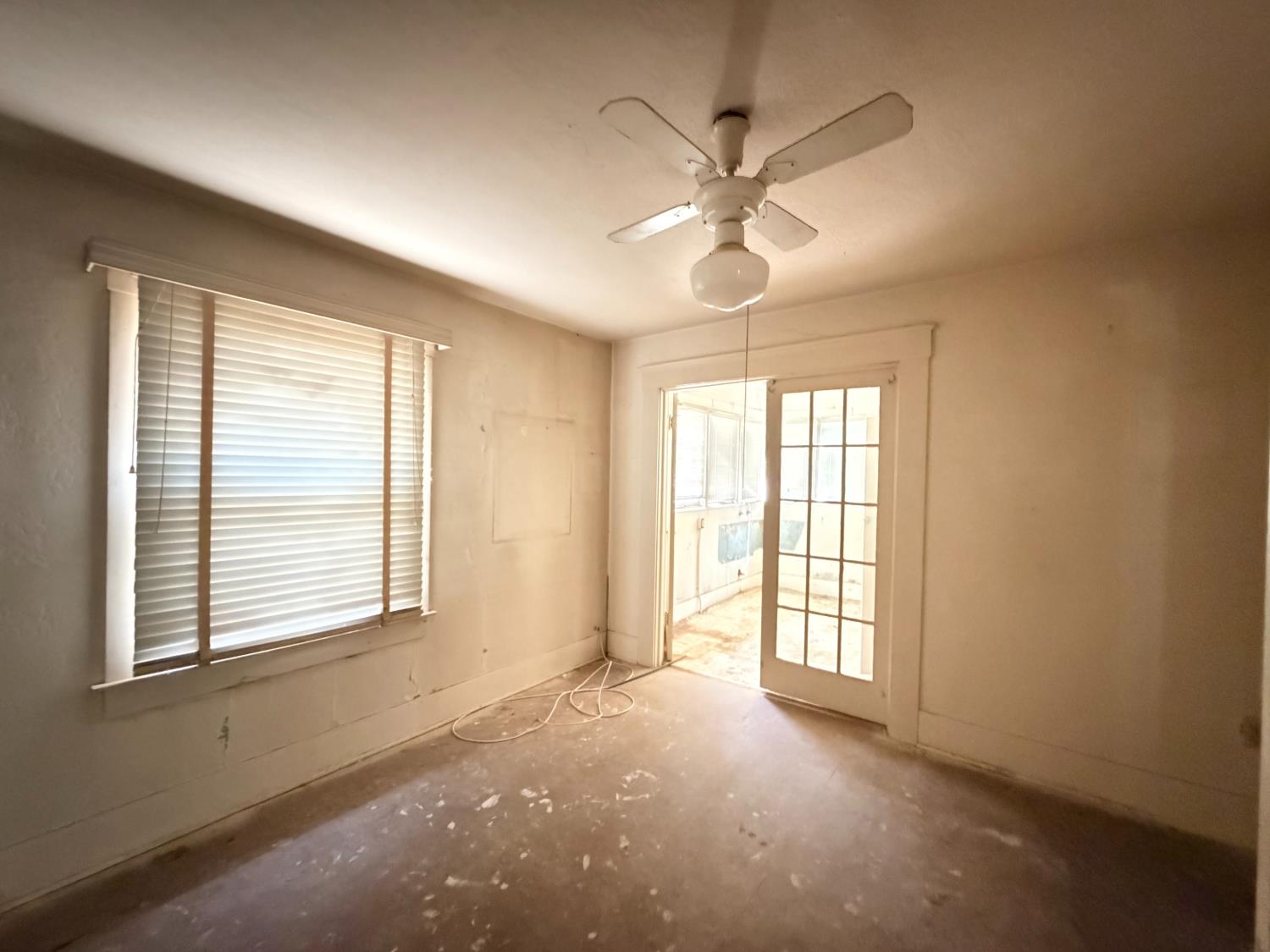 1304 N Echo Ave, Fresno, CA 93728