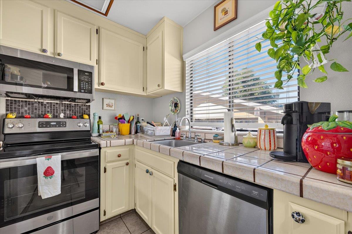 4875 N Backer Ave #110, Fresno, CA 93726