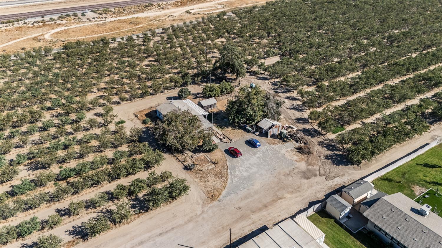 2125 E Bowles Ave, Fresno, CA 93725