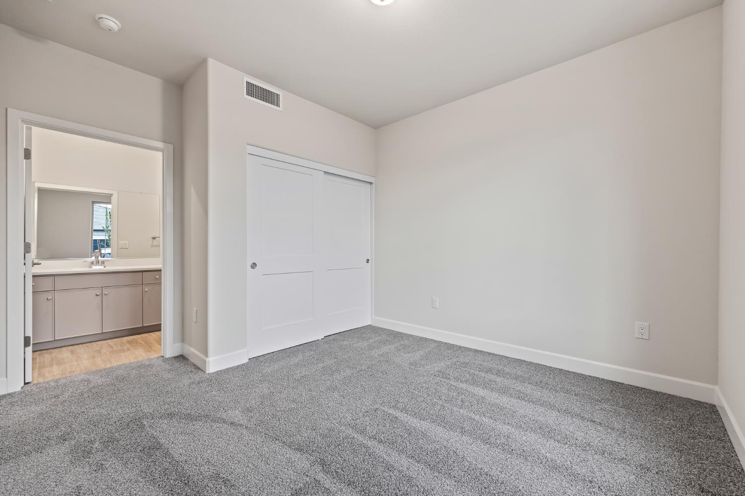 7184 W Holland Ave, Fresno, CA 93723