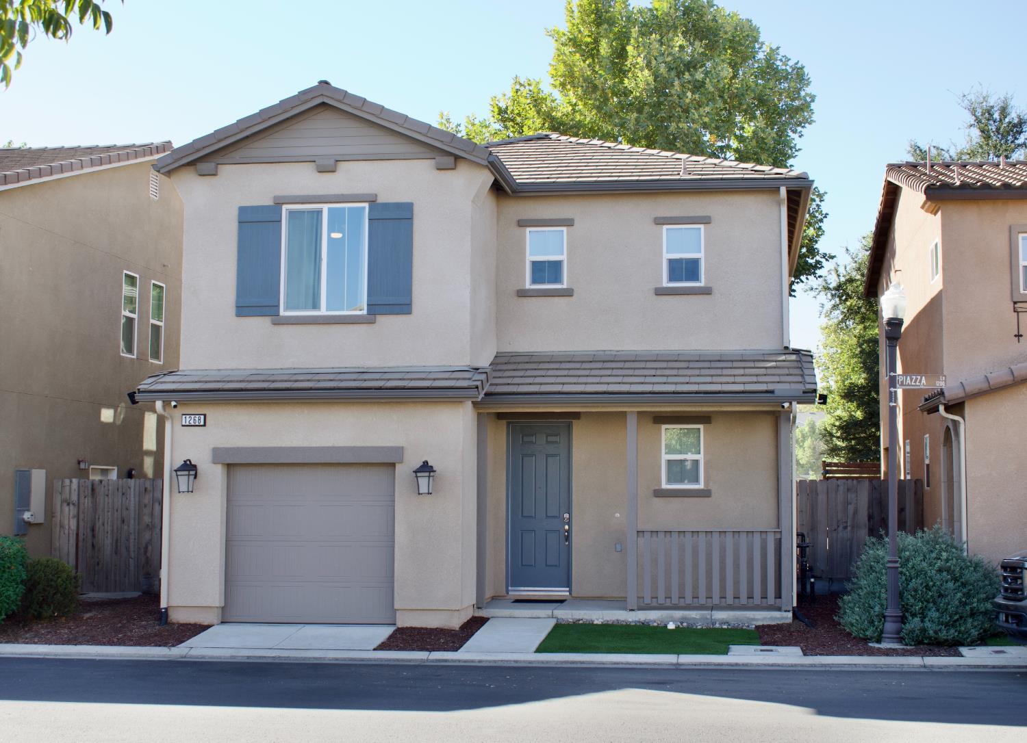 1268 Piazza Ln, Clovis, CA 93612