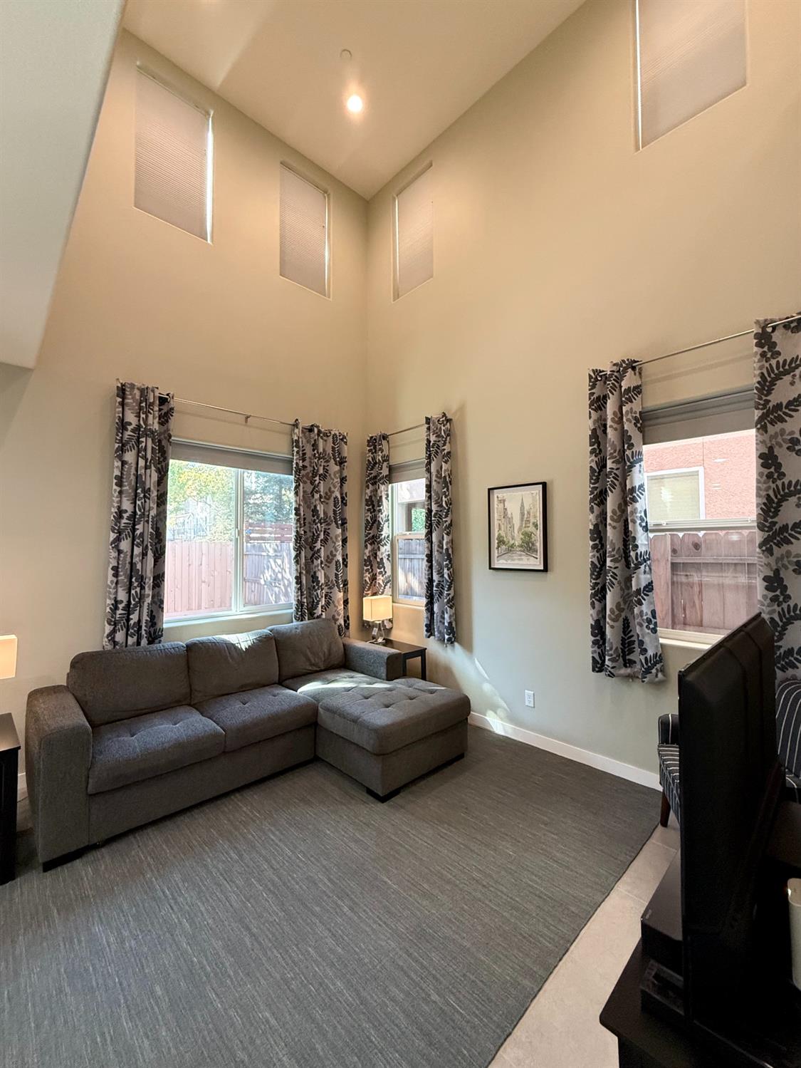 1268 Piazza Ln, Clovis, CA 93612