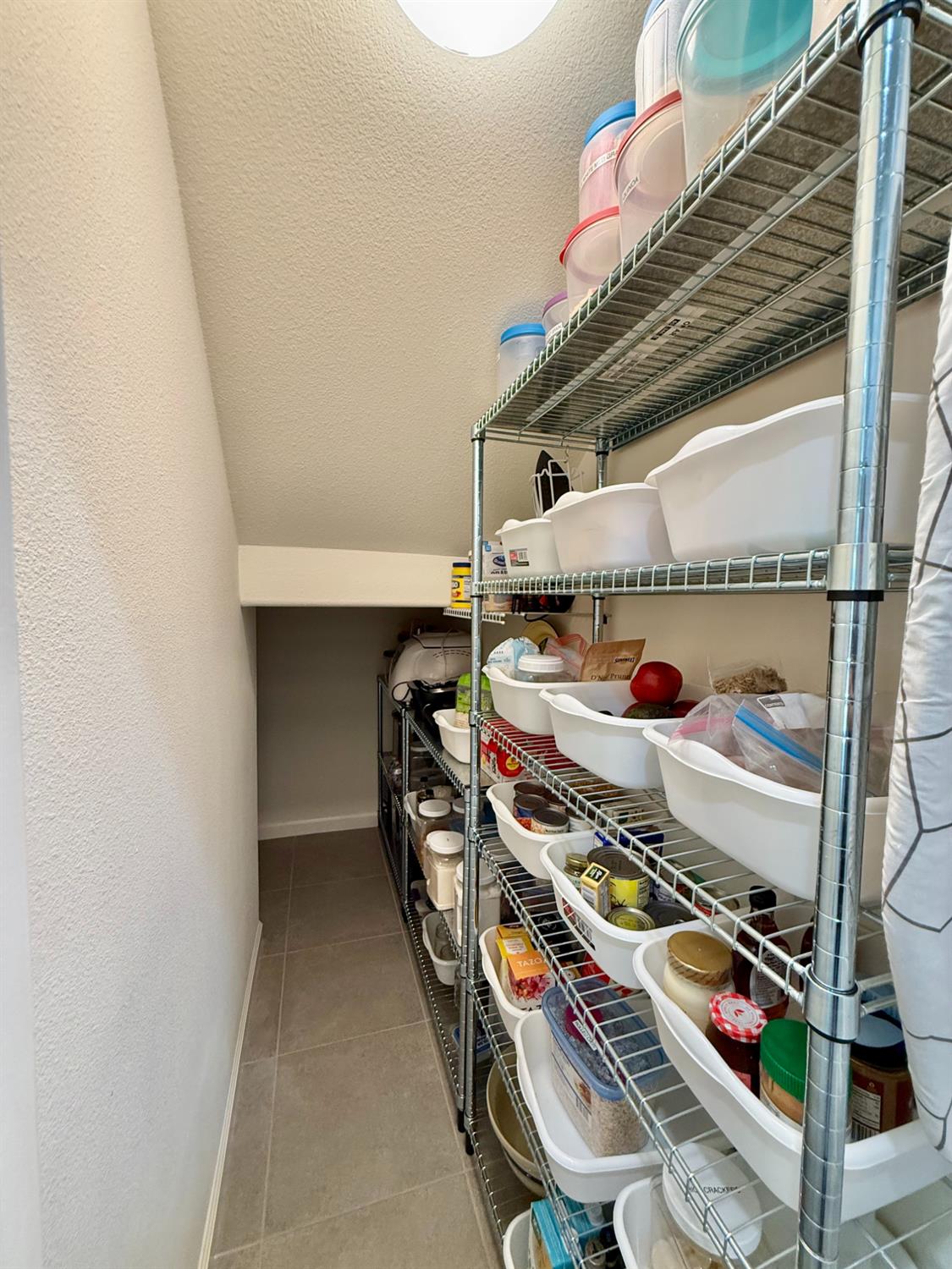 1268 Piazza Ln, Clovis, CA 93612