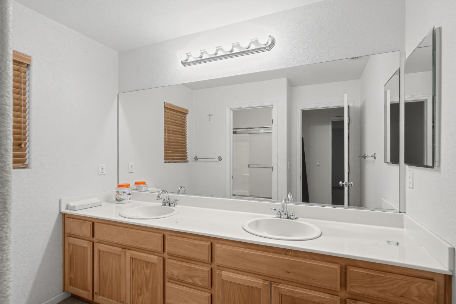 320 Rose, Chowchilla, CA 93610