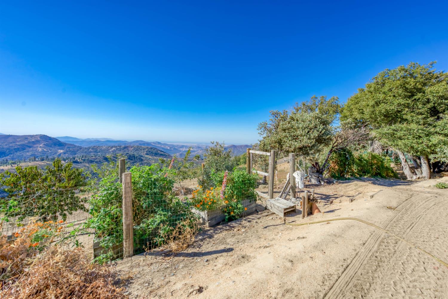45032 Auberry Rd, Auberry, CA 93602
