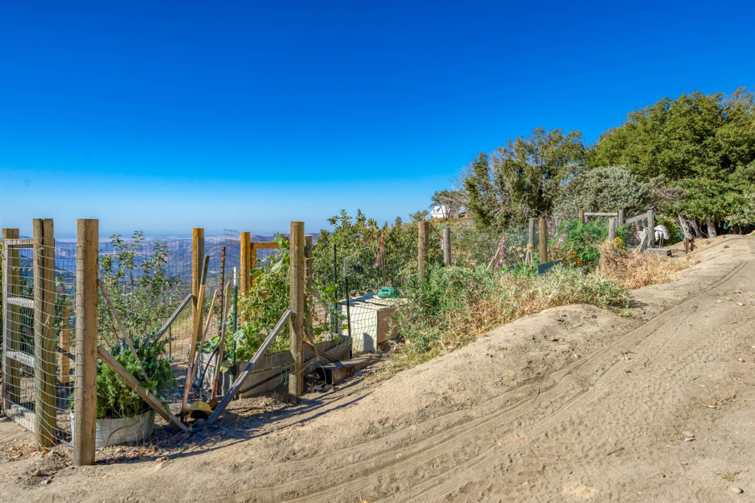 45032 Auberry Rd, Auberry, CA 93602