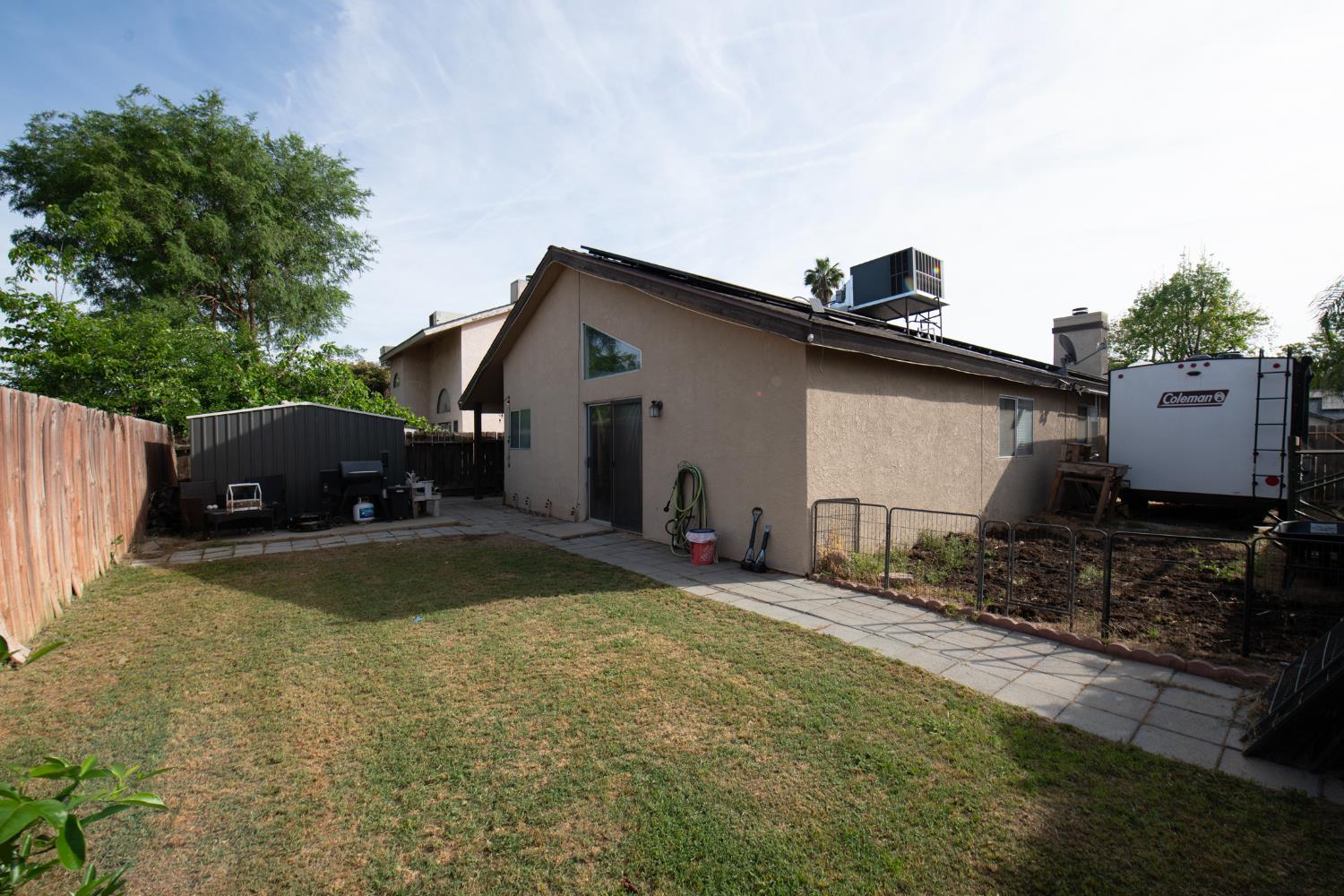 2609 N Hanover Ave, Fresno, CA 93722