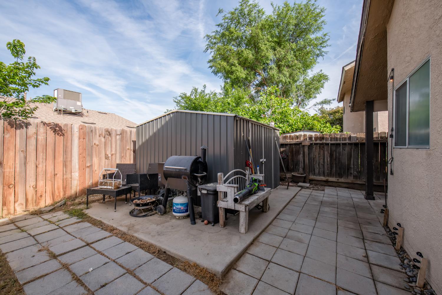 2609 N Hanover Ave, Fresno, CA 93722