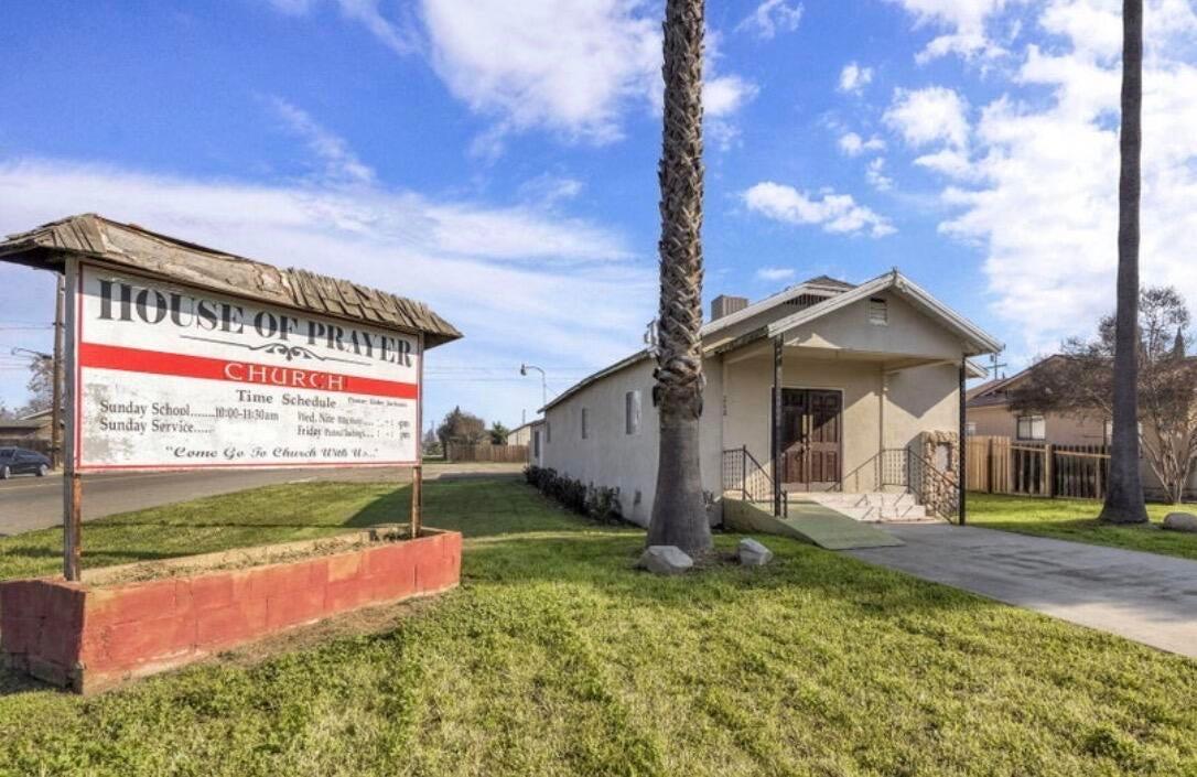 260 N los angeles, Tulare, CA 93274