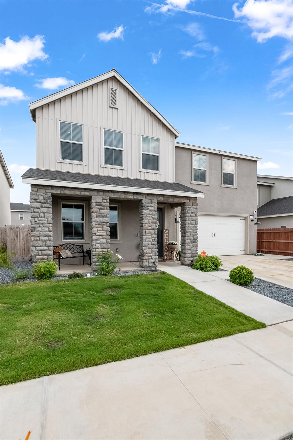 119 NE Riverway Dr, Visalia, CA 93291