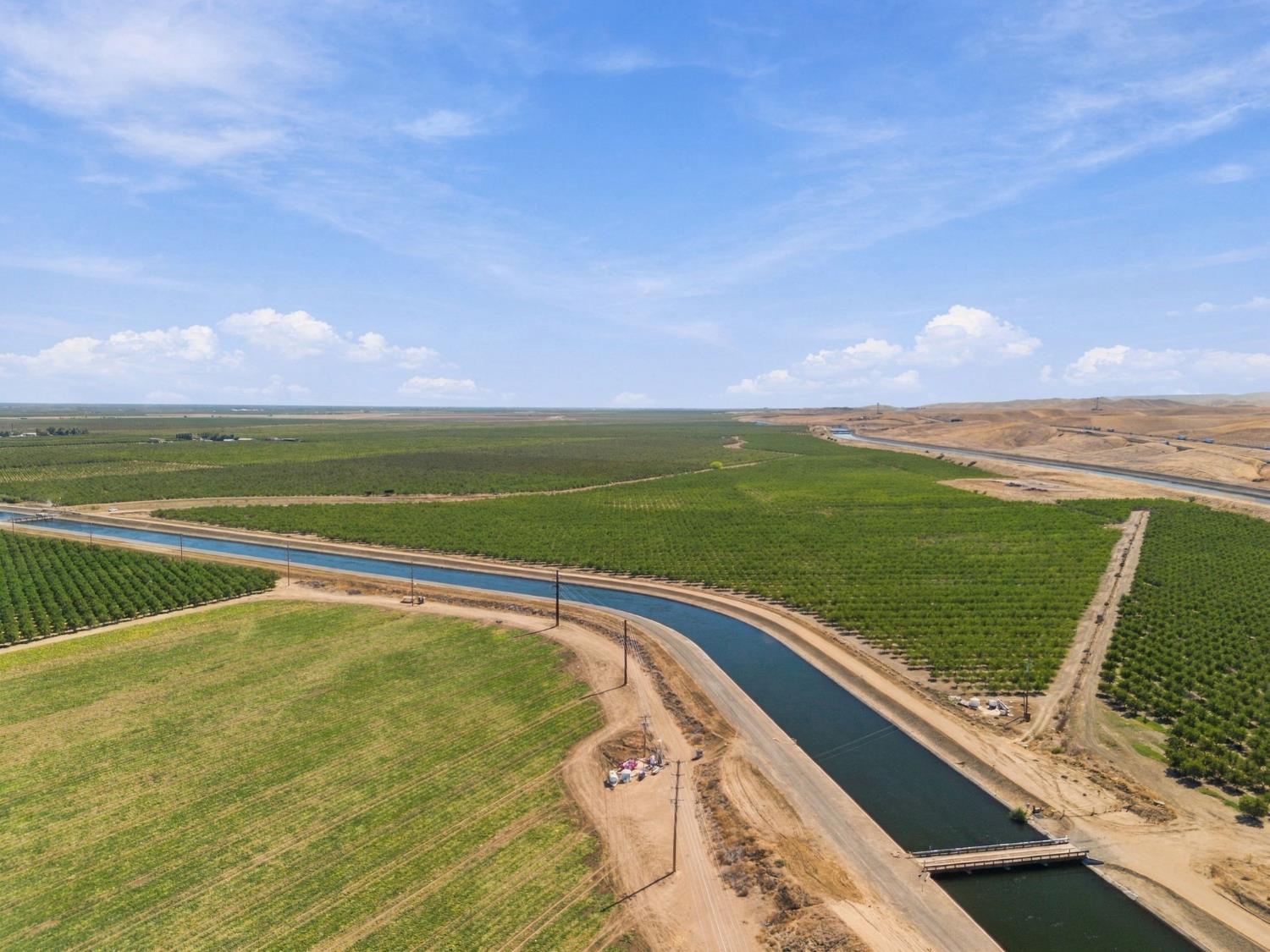 1 Highway 5 Hwy, Patterson, CA 95363