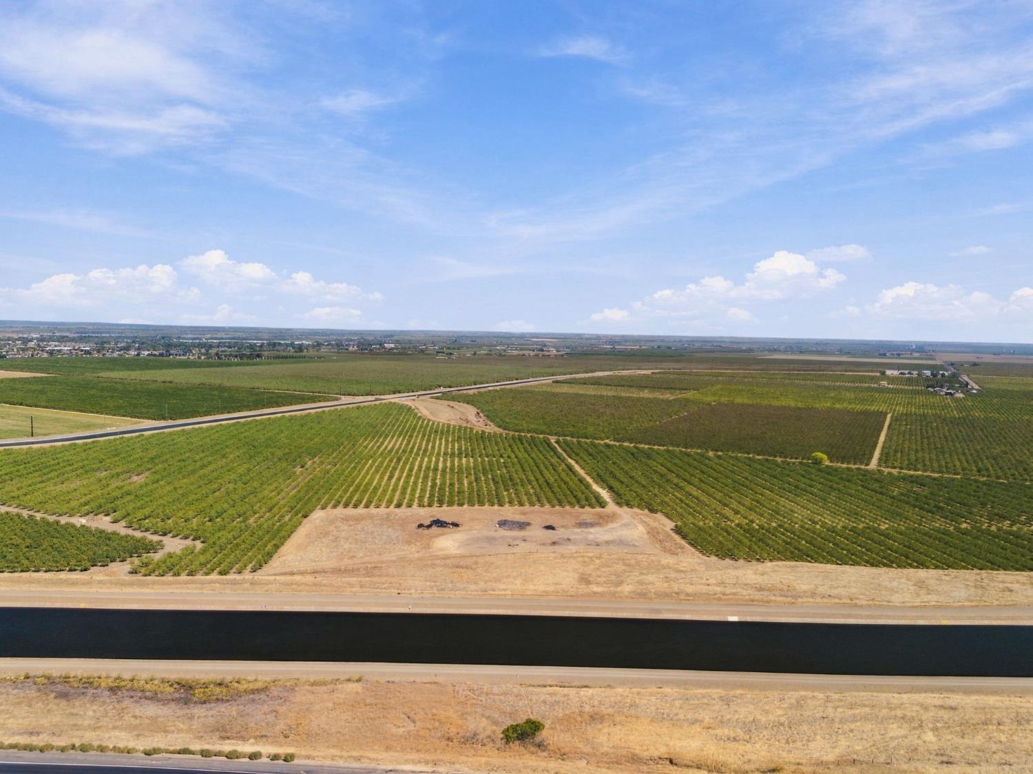 1 Highway 5 Hwy, Patterson, CA 95363