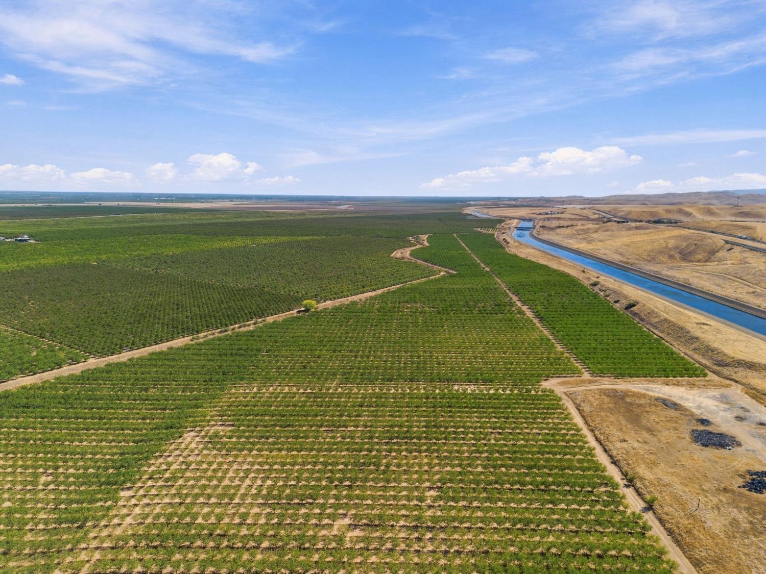 1 Highway 5 Hwy, Patterson, CA 95363