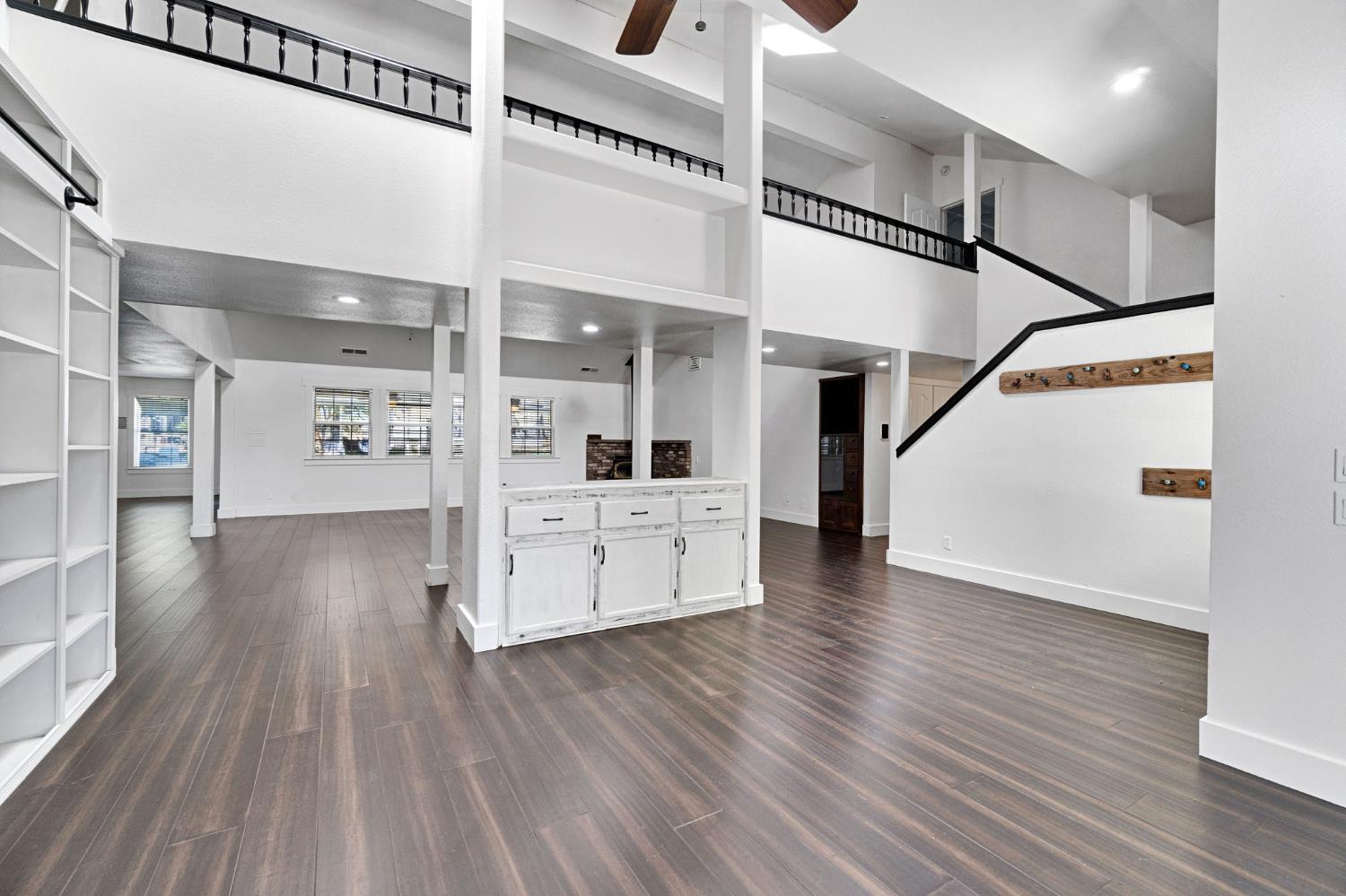 15446 Monreal Rd, Madera, CA 93636
