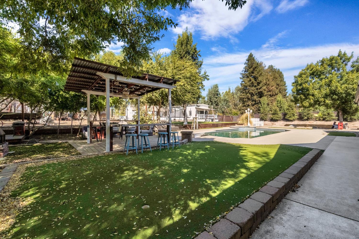 15446 Monreal Rd, Madera, CA 93636