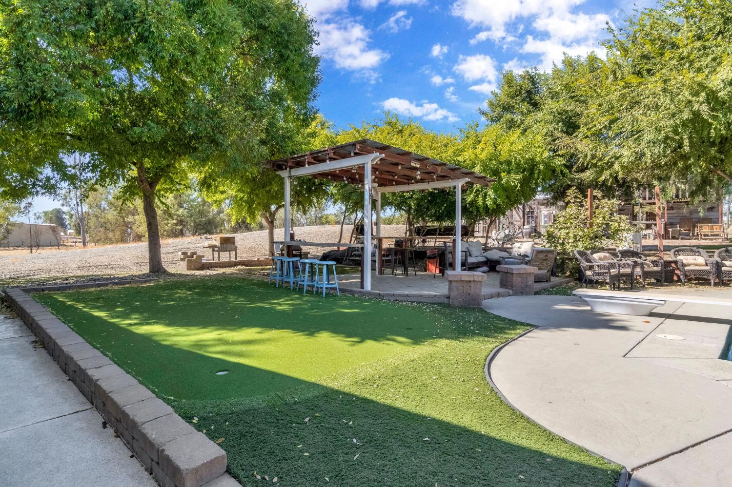 15446 Monreal Rd, Madera, CA 93636