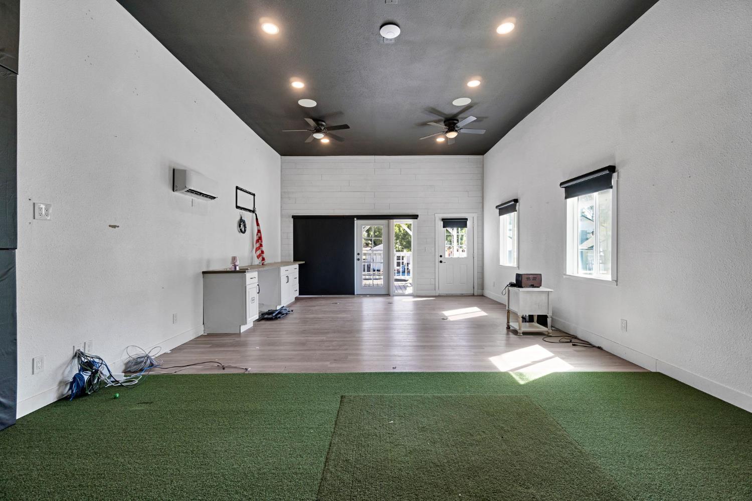 15446 Monreal Rd, Madera, CA 93636