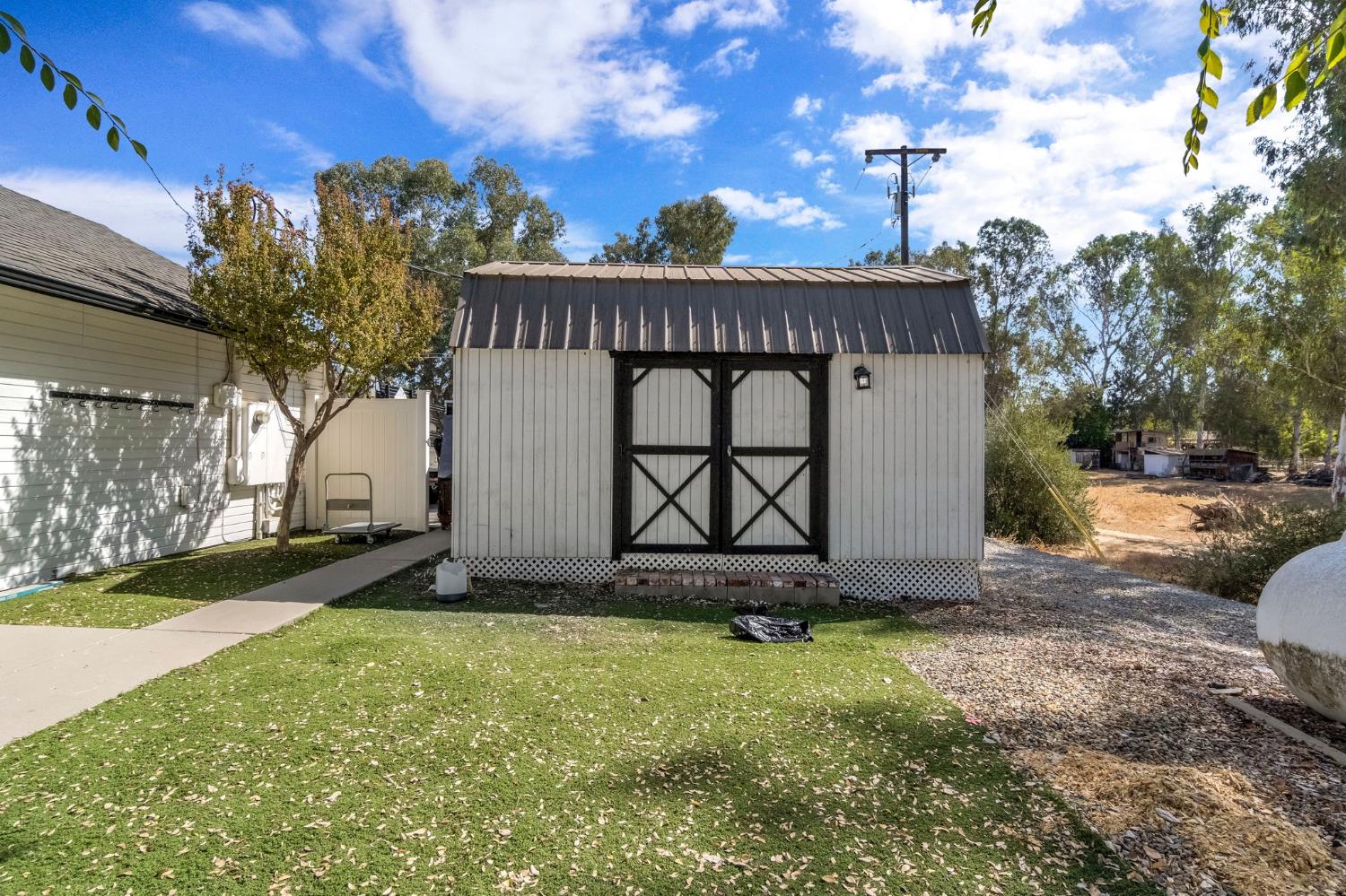 15446 Monreal Rd, Madera, CA 93636